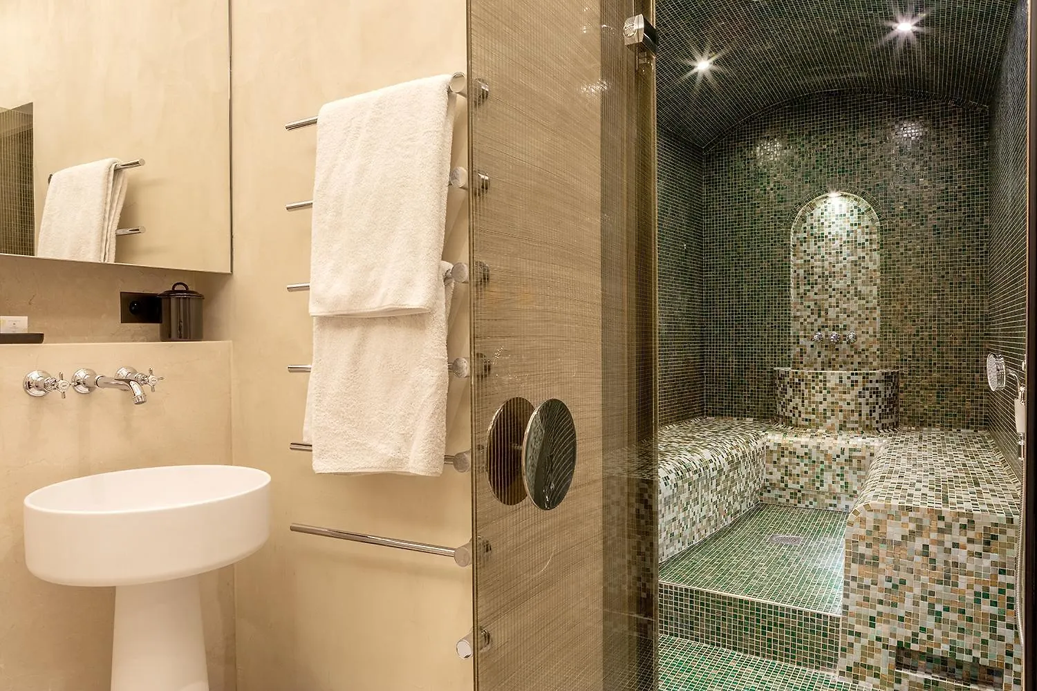 Villa Bastille With Services By Pick A Flat Paris France